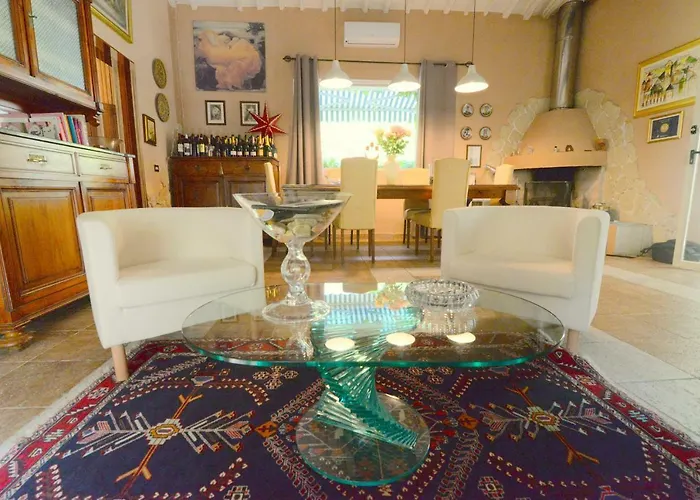 아파트 Gabbiano Podere Casanova 피스토이아